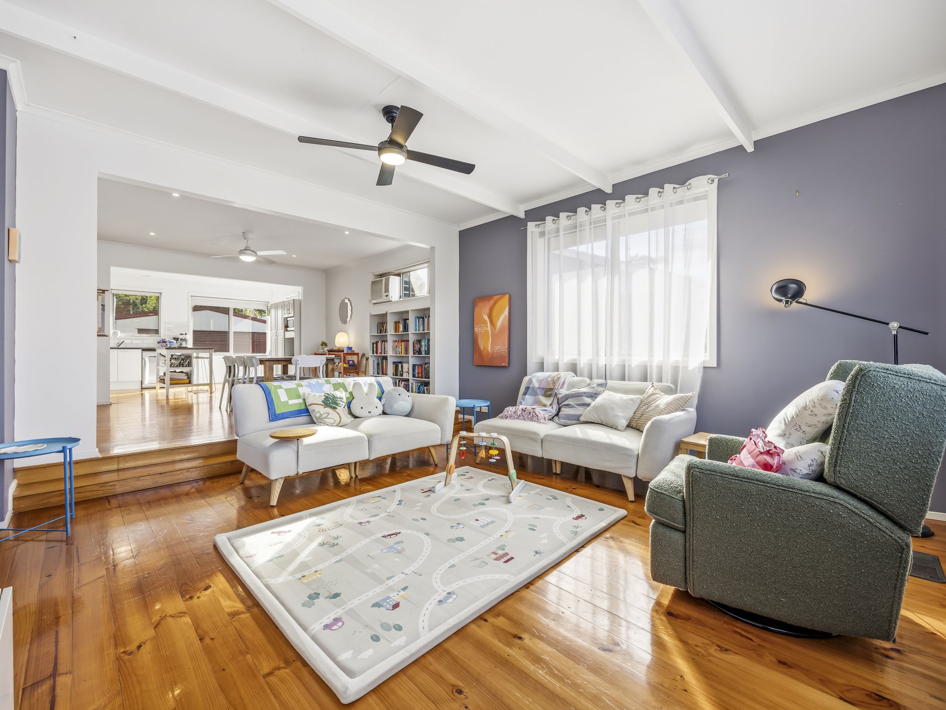 8 Fidge Crescent, Breakwater