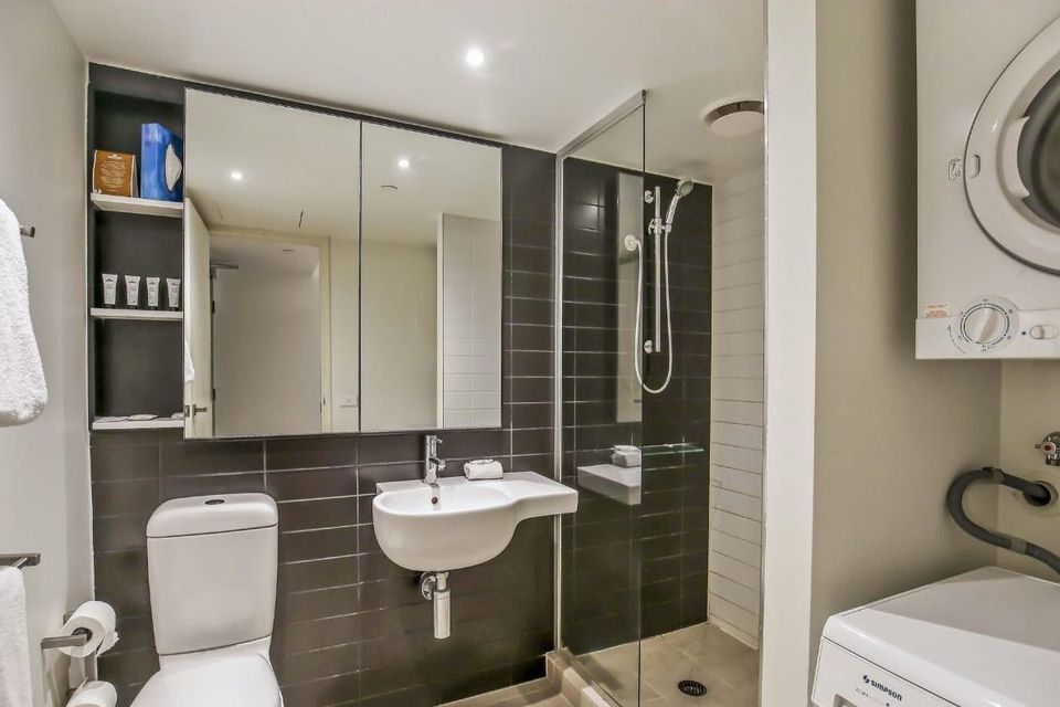 733 / 572 St Kilda Road, Melbourne