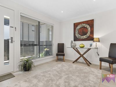 7 Tiller Walk, Mornington