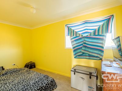 2474 New England Highway, Dundee