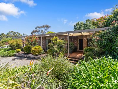 8 Banbury Court, Somerville