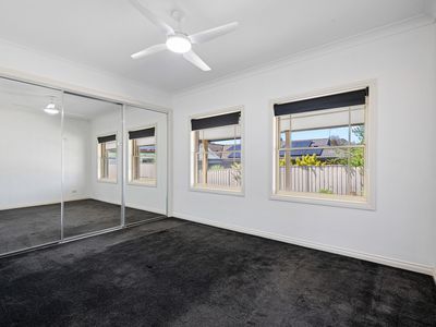 2 / 23 CRAWSHAW CRESCENT, Glenroy