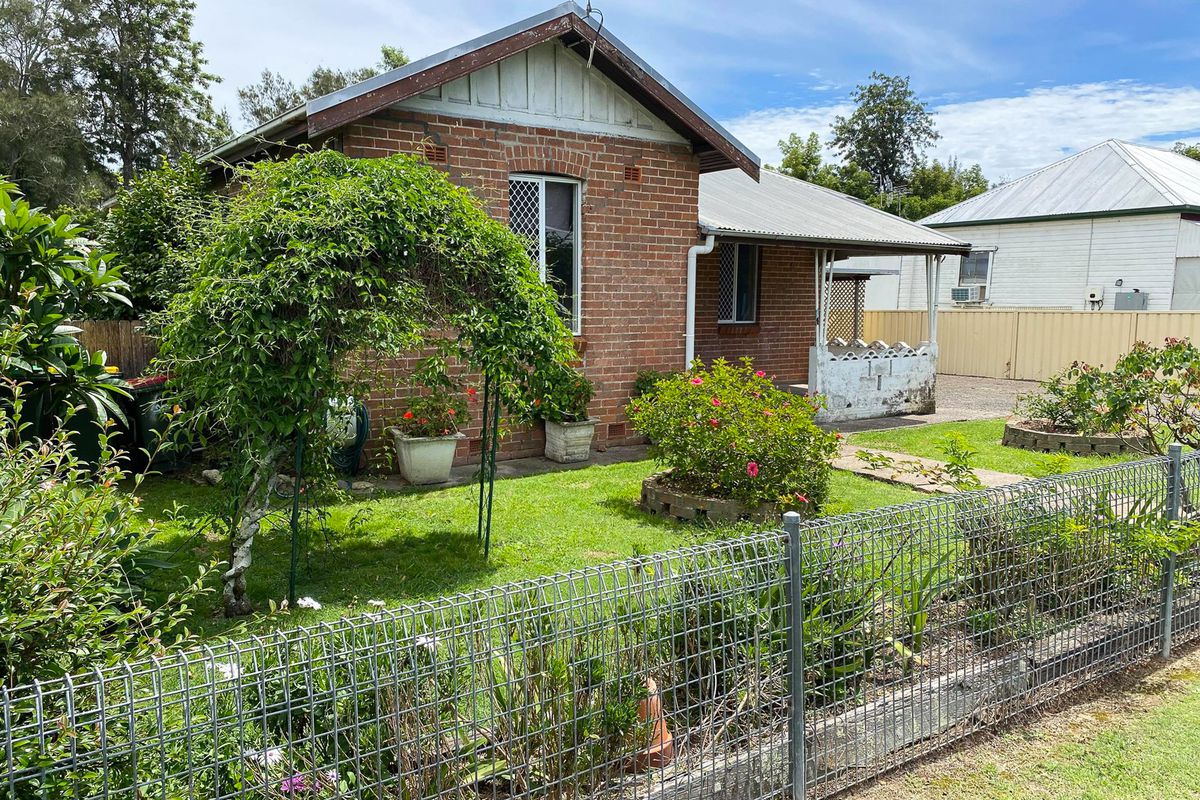 7 Railway Street, Taree