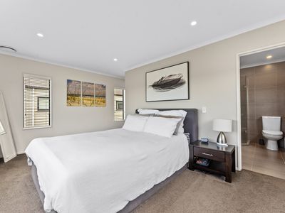 6 Kanuka Road, Hobsonville