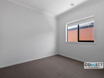 10 Bollington Road, Cranbourne East