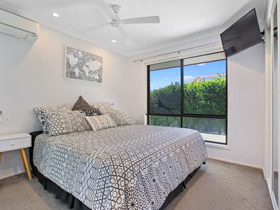 16 Wendron Street, Rochedale South