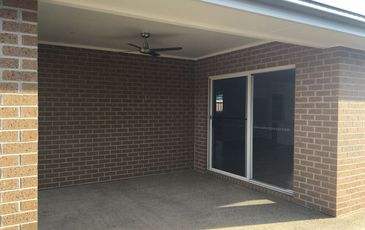 5 Burgess Avenue, Officer