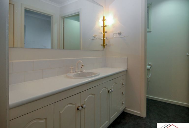 17 Talbot Road, Mount Waverley