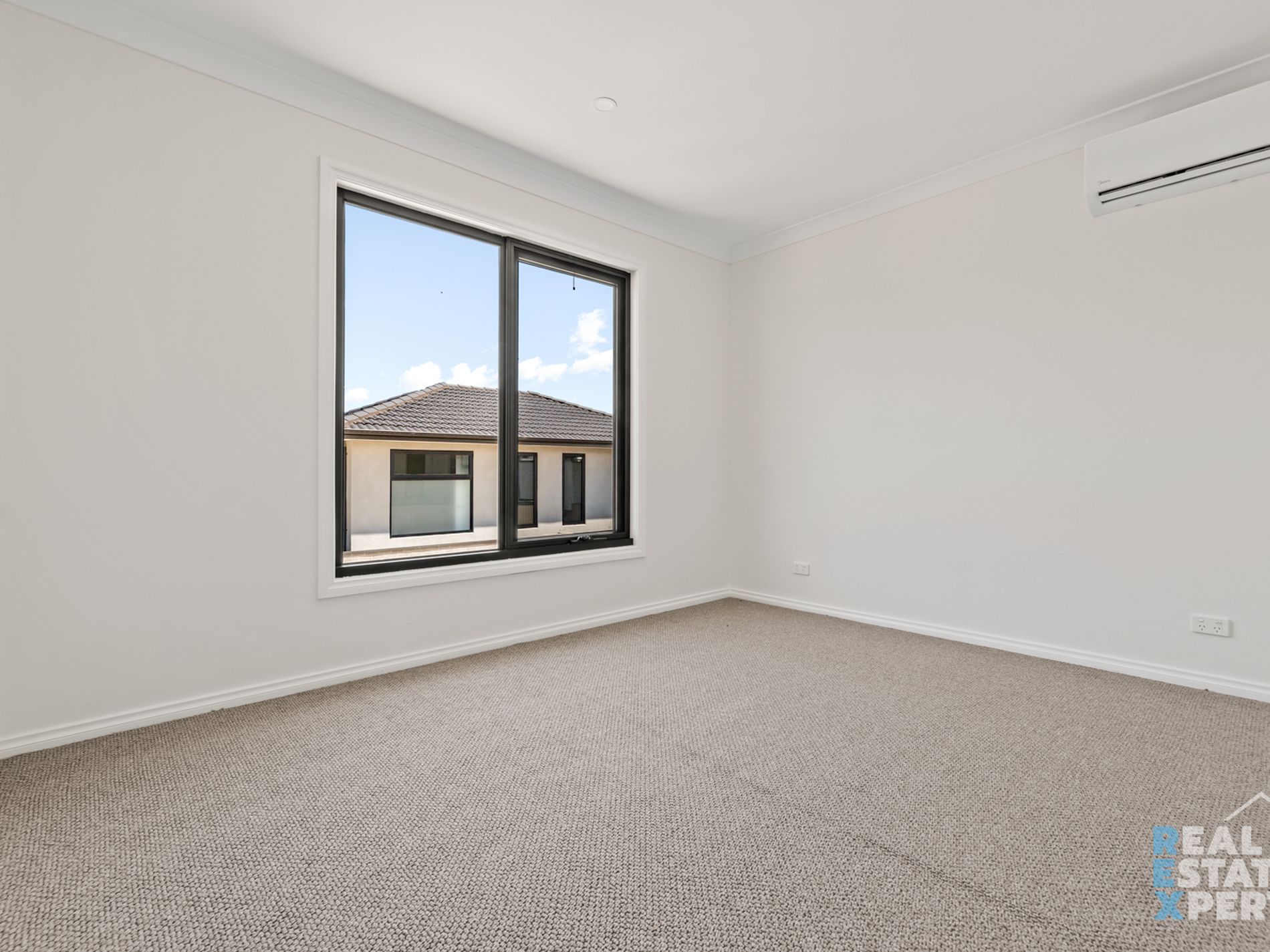 3 / 5 Sylvanwood Crescent, Narre Warren