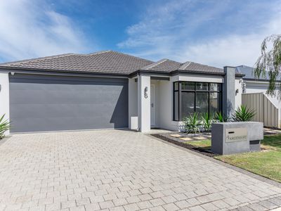 6 Amiens Street, Hilbert