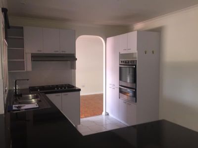 9 Kiewa Court, Werribee