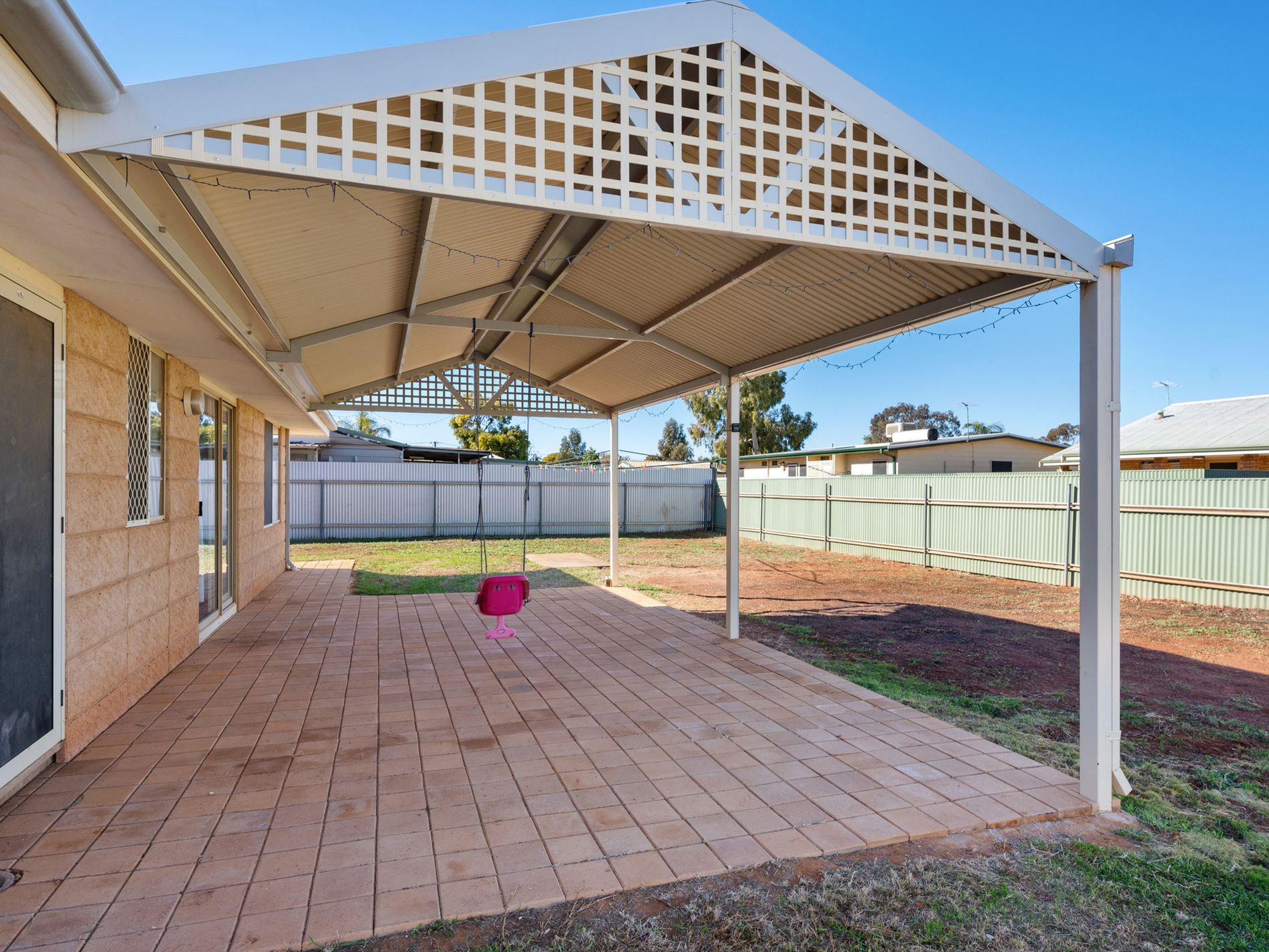 4 Watts Close, Boulder