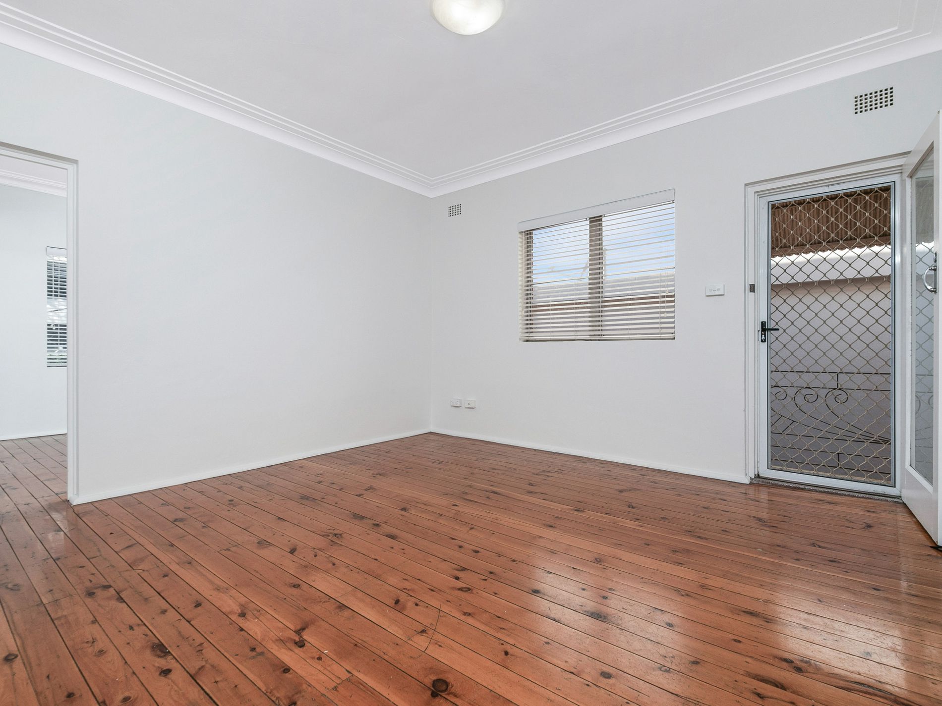 5 / 11 Derby Street, Kogarah