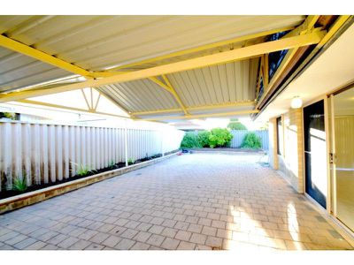 84 Towncentre Drive, Thornlie