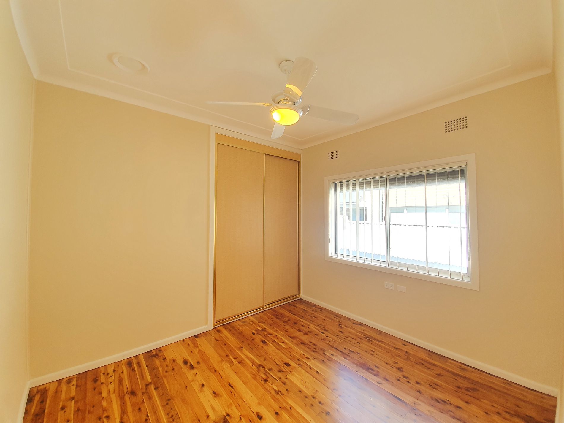 52 Tamplin Road, Guildford