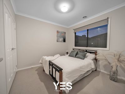 31 Plymouth Boulevard, Clyde North