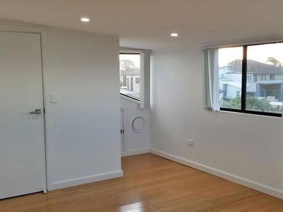 27 Mount Avenue, Roselands