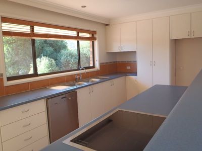 7 Barracks Close, Dubbo