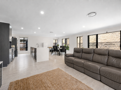 70 Archives Way, Caddens