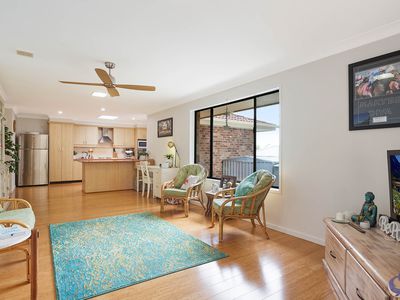 24 Fishermans Crescent, North Narooma