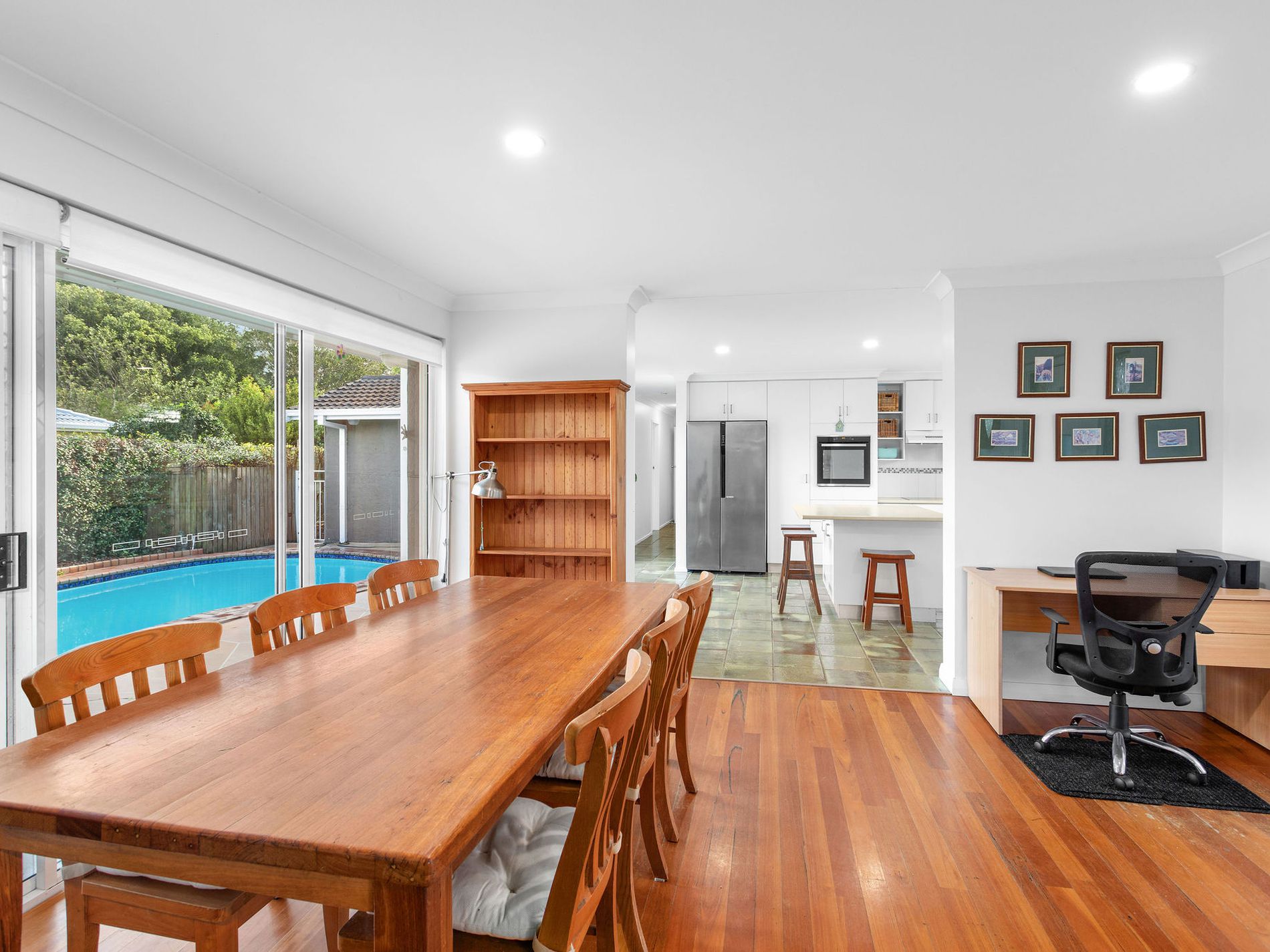 19 King George Parade, Forster