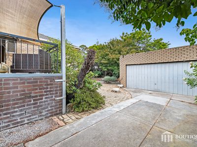 42 Brentwood Drive, Glen Waverley