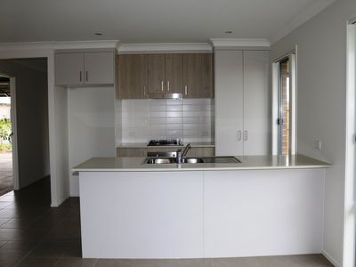 12 O'CONNELL Parade, Urraween