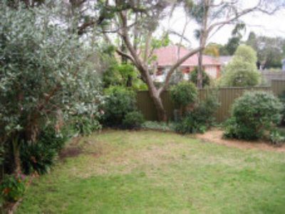 22 Stoney Creek Rd, Beverly Hills