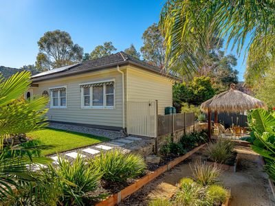 56 Maple Street, Golden Square