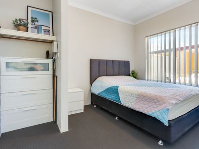 16 Splendour Rd, Baldivis
