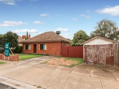 52 Anderson Street, Werribee