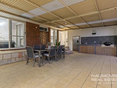 10 Gaby Way, Marangaroo