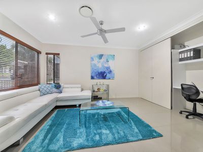 44 Feathertail Place, Wakerley