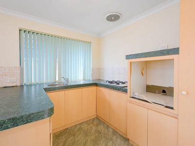 Unit 7 / 54 Gnangara Dr, Waikiki