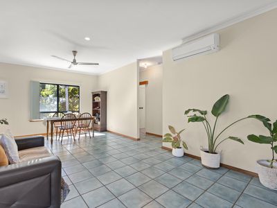 4 / 10 Bagot Street, Djugun