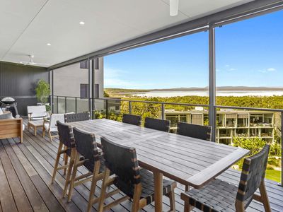 2102 / 13 Lakeview Rise, Noosa Heads