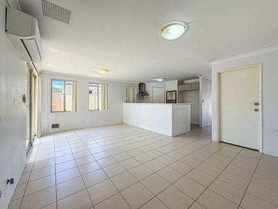 22 / 17 Third Avenue, Kelmscott
