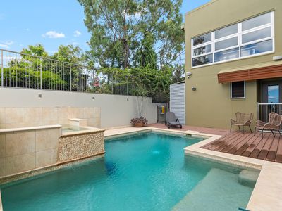 1 Stirling Drive, Castle Hill