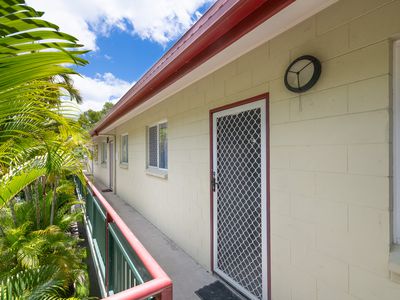 9 / 14 Island Drive, Cannonvale