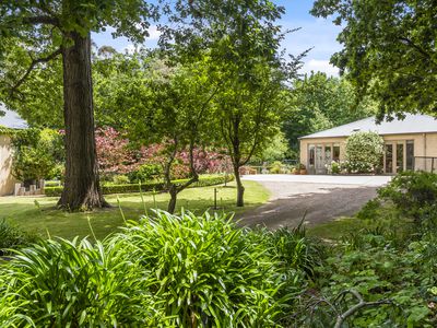 10 Ferrier Street, Mount Macedon