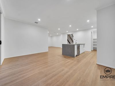 100 Clara Drive, Clyde North