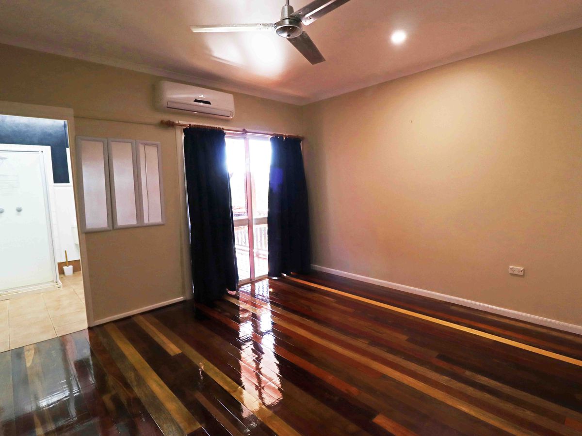 25 TWELFTH AVENUE, Atherton