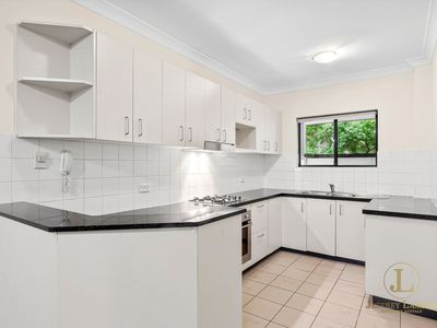 5 / 211A Wigram Road, Forest Lodge