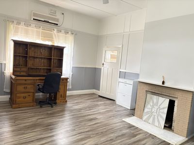 9 Gap Street, Parkes