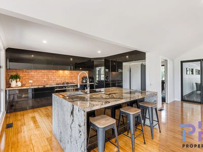 8 Montgomery Lane, Lockwood