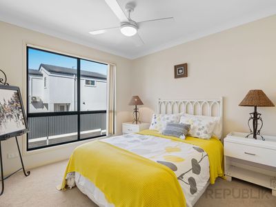2 / 101 EUGAREE STREET, Southport