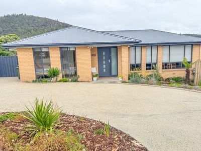 6 Chester Court, Chigwell