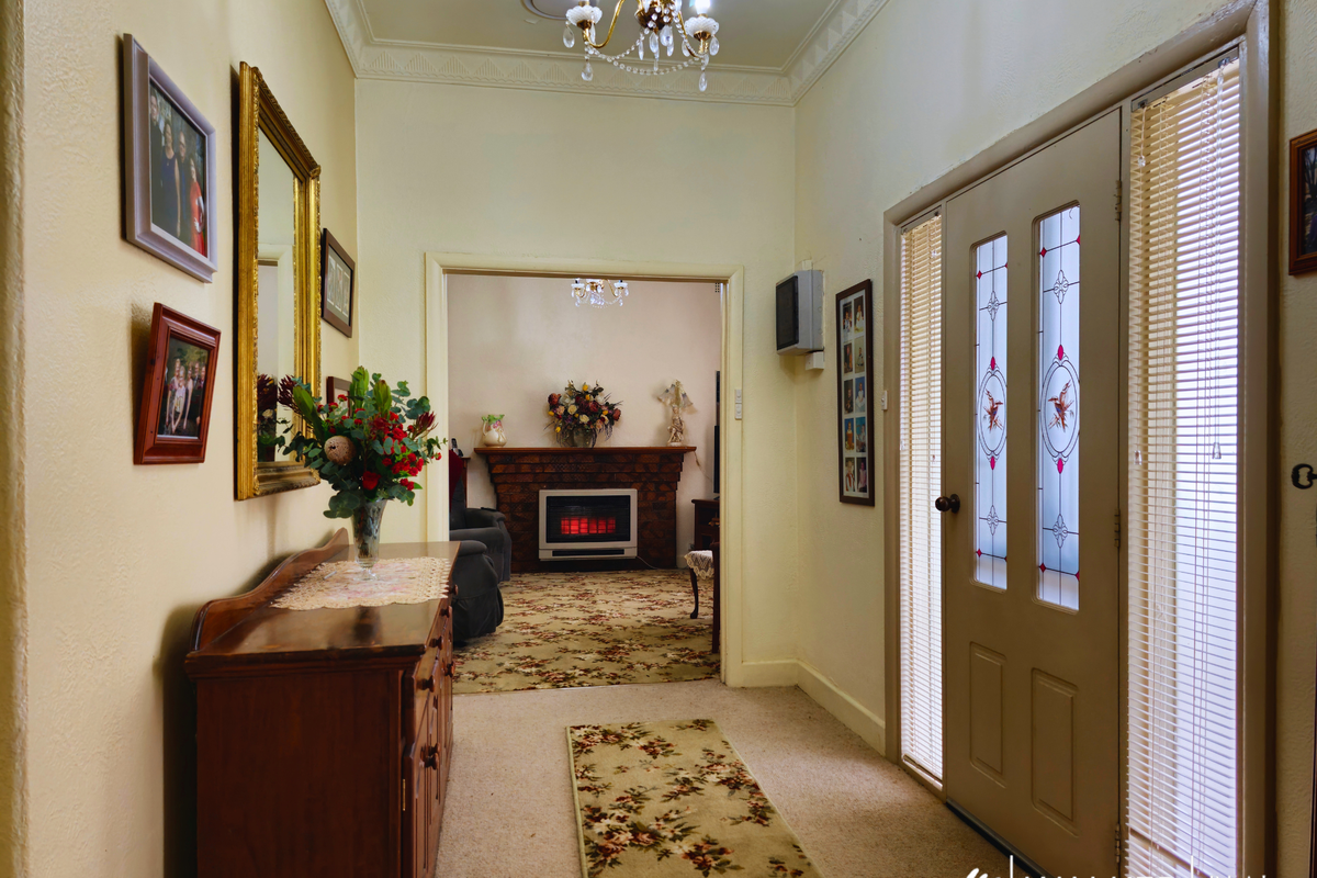 16 Saunders Street, Kyabram