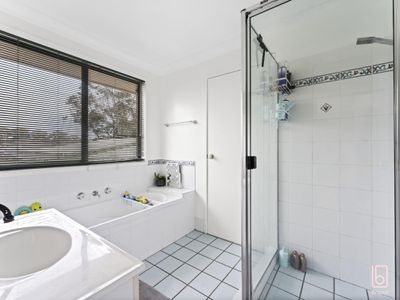 8 Tristram Close, Lake Haven