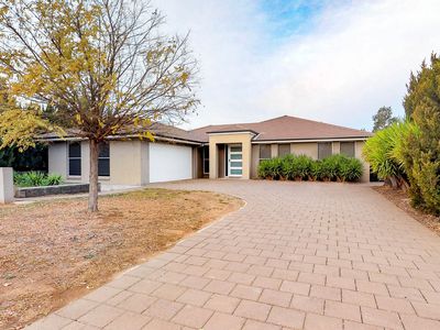 450 WHEELERS LANE, Dubbo
